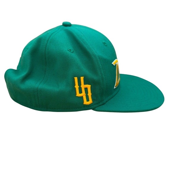 Rare vintage 90s Nike Oregon Ducks Two-tone script SnapBack Baseball Cap